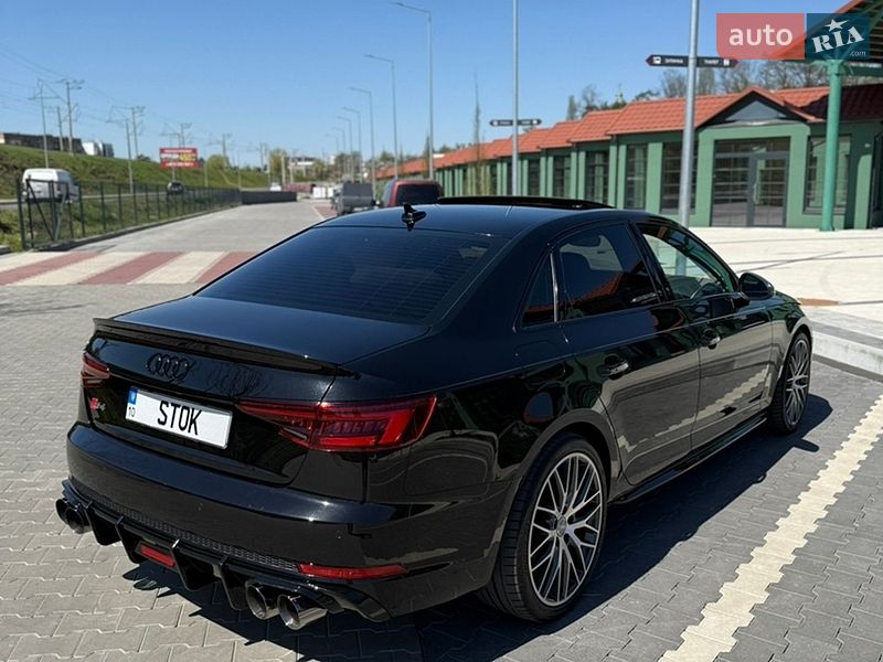 Седан Audi S4 2019 в Ірпені