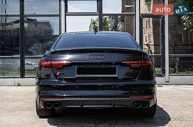 Седан Audi S4 2022 в Киеве