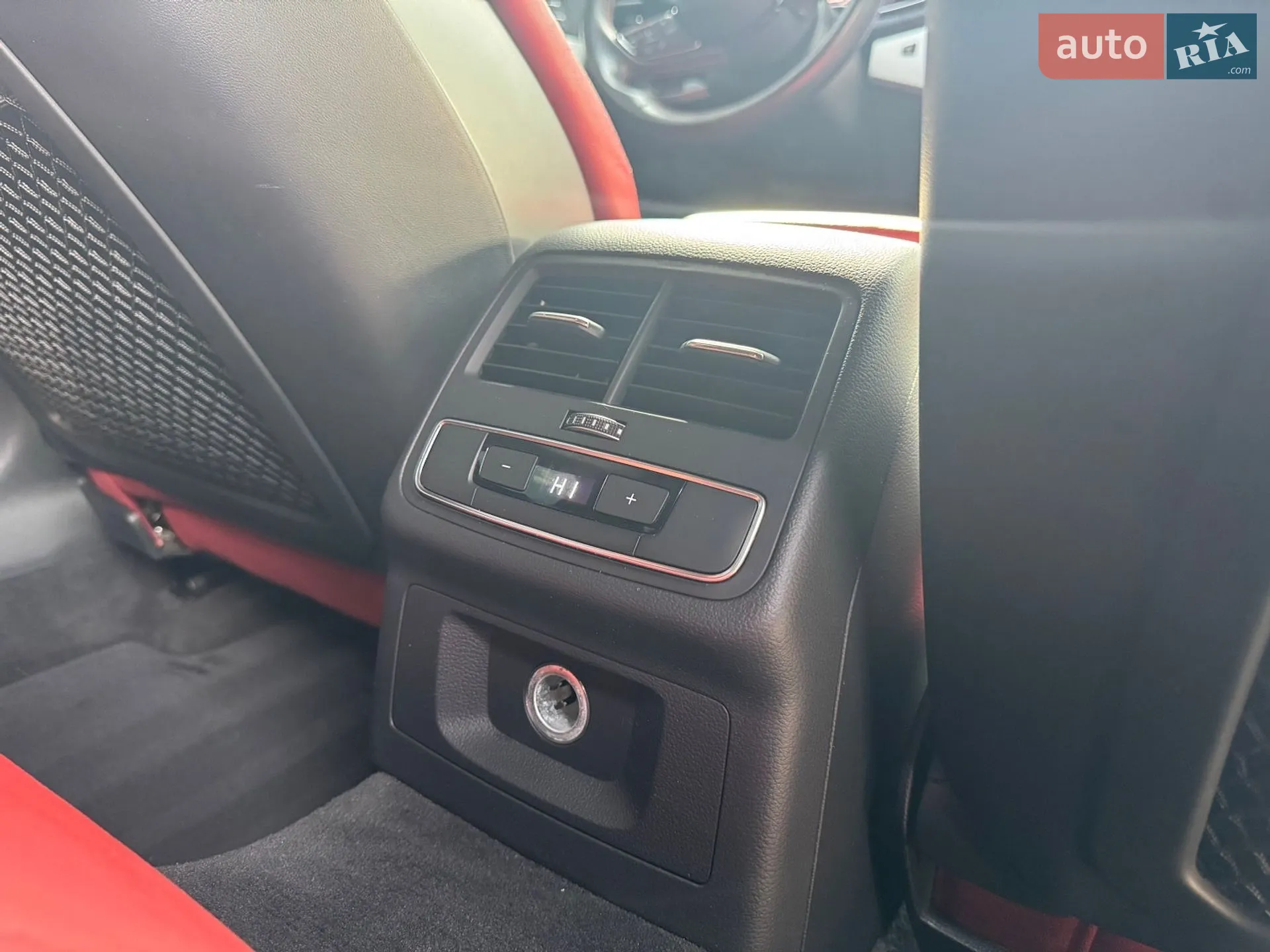 2017 Audi S4 - мініатюра 8