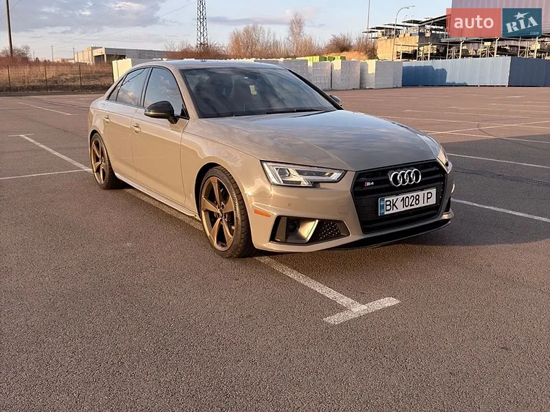 Audi S4