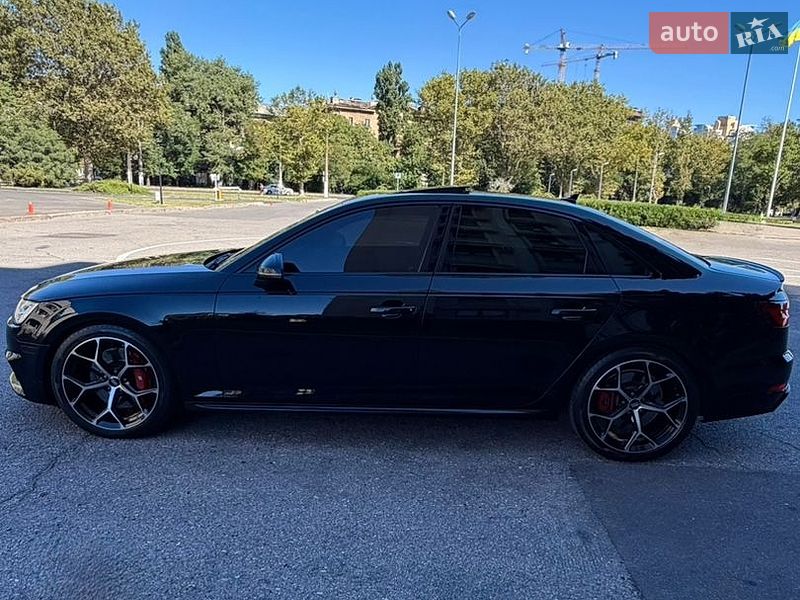 Седан Audi S4 2017 в Одессе