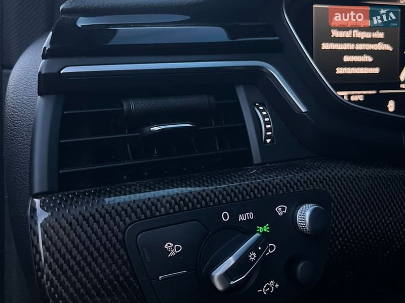 Седан Audi S4 2022 в Ивано-Франковске