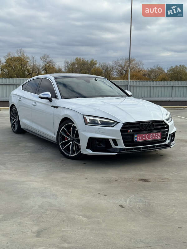 Лифтбек Audi S5 Sportback 2018 в Полтаве фото Лифтбек Audi S5 Sportback 2018 в Полтаве