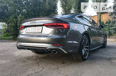 Седан Audi S5 2017 в 