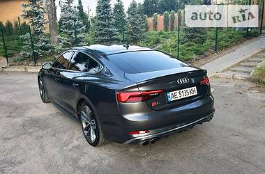 Седан Audi S5 2017 в 
