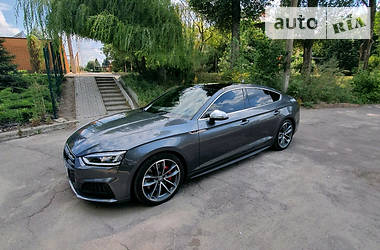 Седан Audi S5 2017 в 