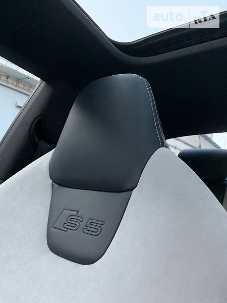 Купе Audi S5 2015 в Киеве