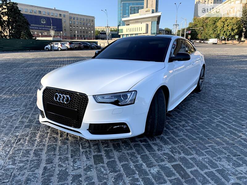 Купе Audi S5 2015 в Киеве