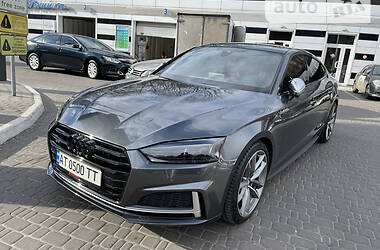 Хэтчбек Audi S5 2018 в Киеве