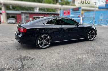 Купе Audi S5 2013 в Киеве