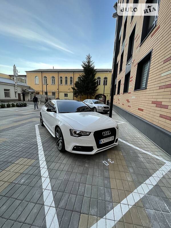 Купе Audi S5 2015 в Киеве