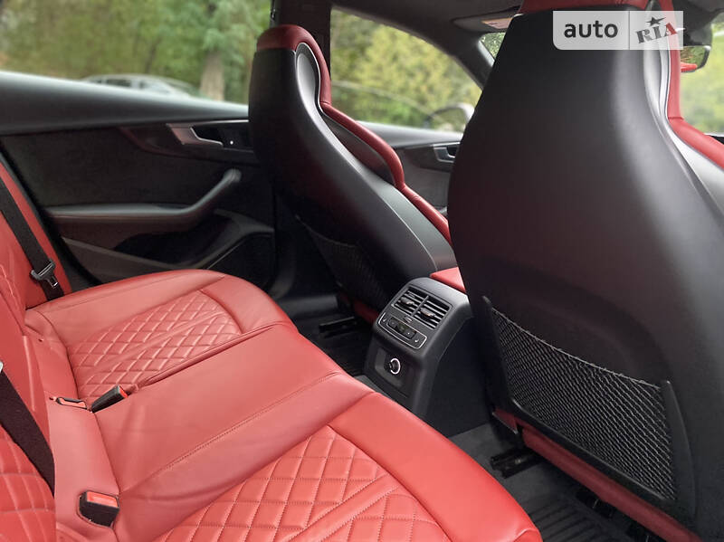 Купе Audi S5 2017 в Києві