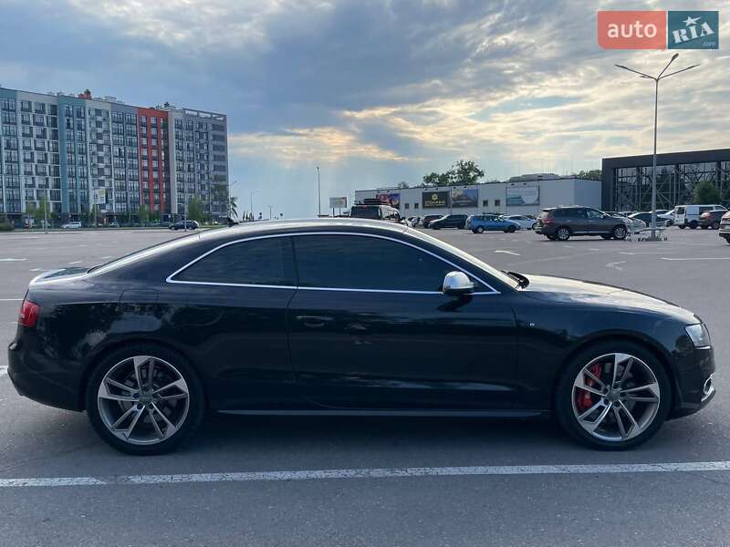 Купе Audi S5 2010 в Киеве
