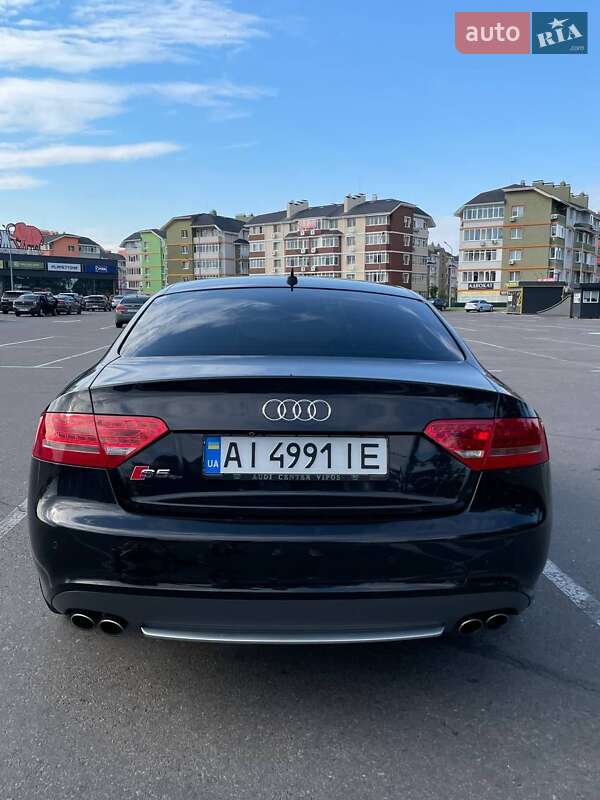 Купе Audi S5 2010 в Киеве