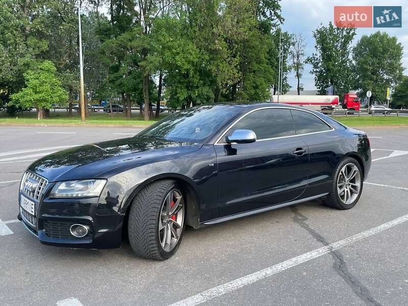 Купе Audi S5 2010 в Киеве