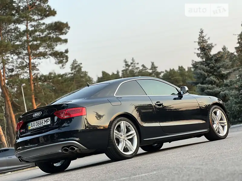 Купе Audi S5 2012 в 