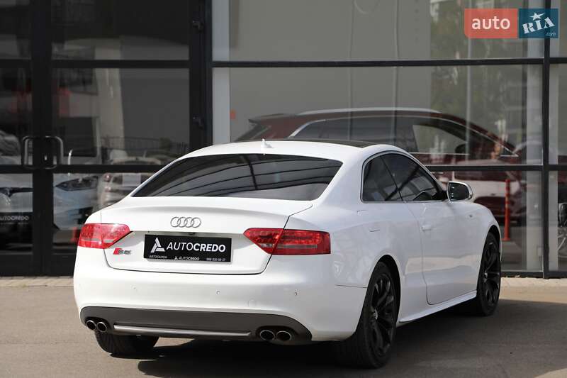 Купе Audi S5 2010 в Харькове
