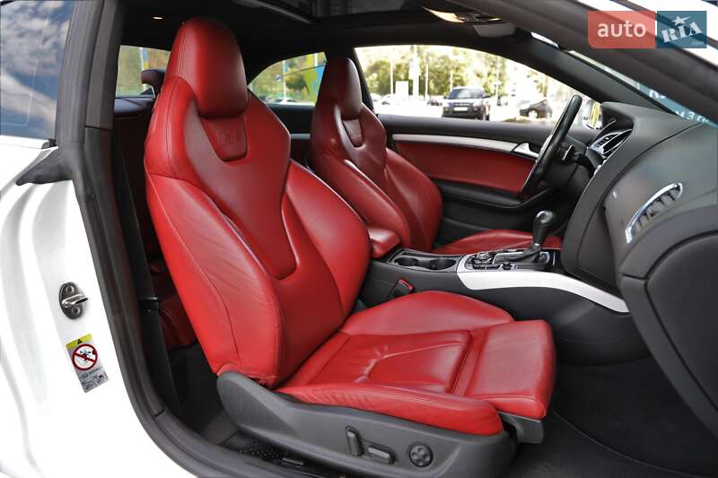 Купе Audi S5 2010 в Харькове