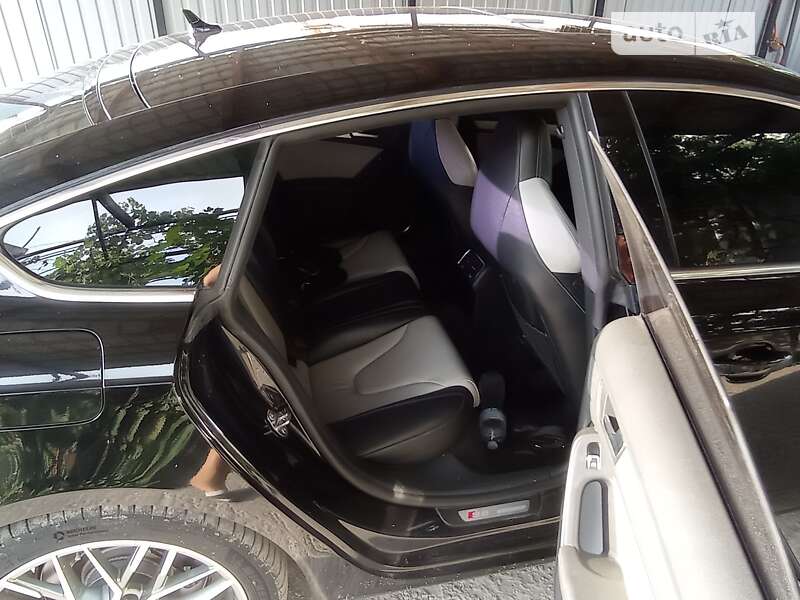 Купе Audi S5 2011 в Запоріжжі