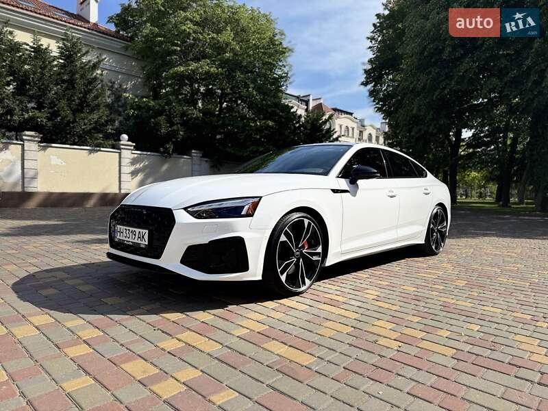 Купе Audi S5 2023 в 