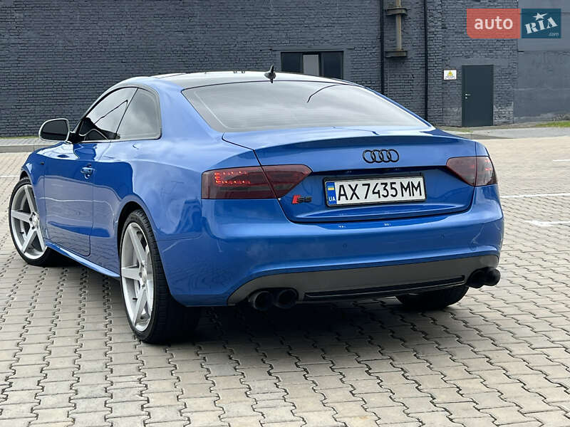 Купе Audi S5 2009 в Ивано-Франковске