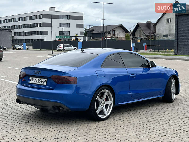 Купе Audi S5 2009 в Ивано-Франковске