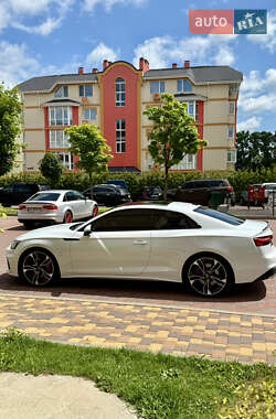 Купе Audi S5 2022 в 