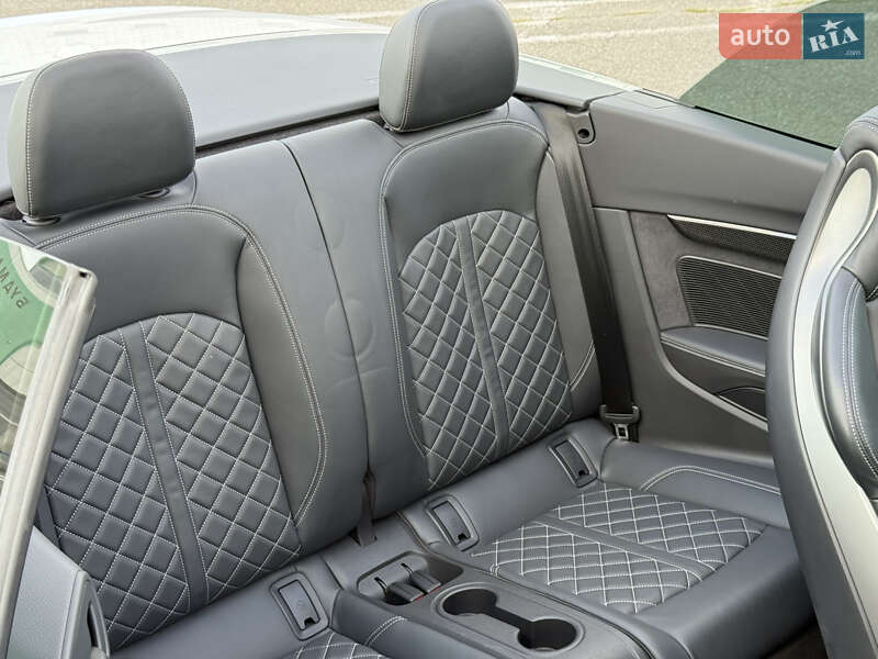 Кабріолет Audi S5 2022 в Києві
