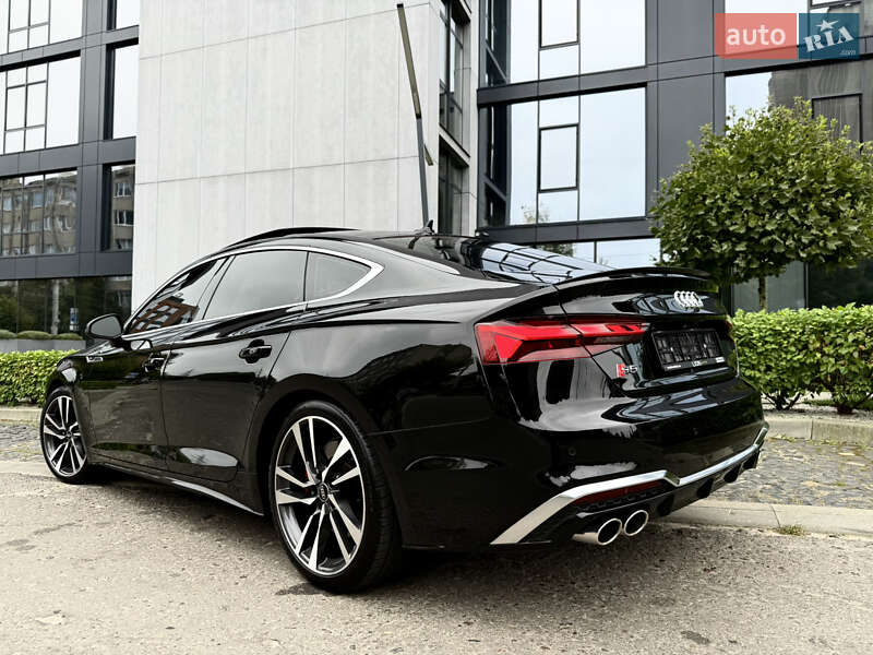 Купе Audi S5 2022 в Львове