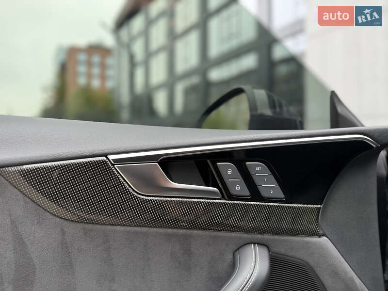 Купе Audi S5 2022 в Львове