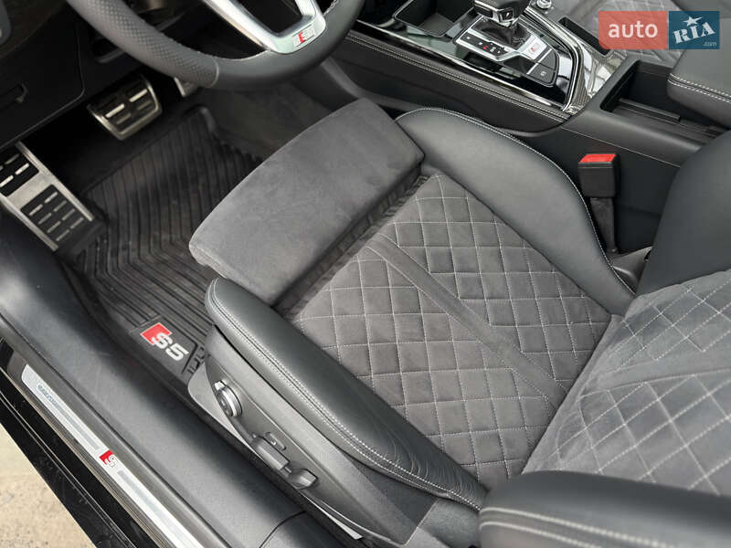 Купе Audi S5 2022 в Львове