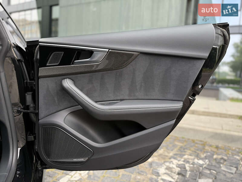 Купе Audi S5 2022 в Львове