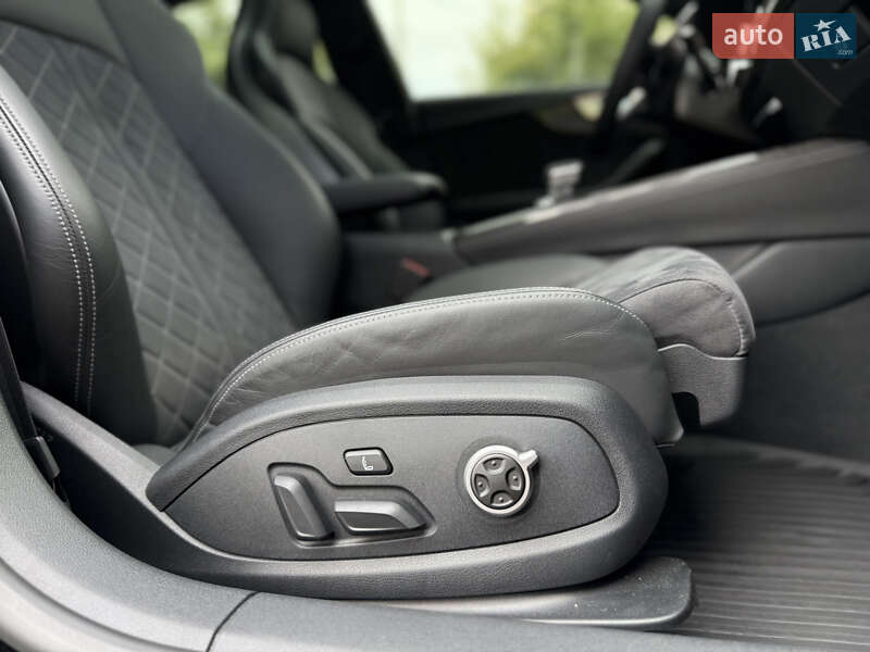 Купе Audi S5 2022 в Львове