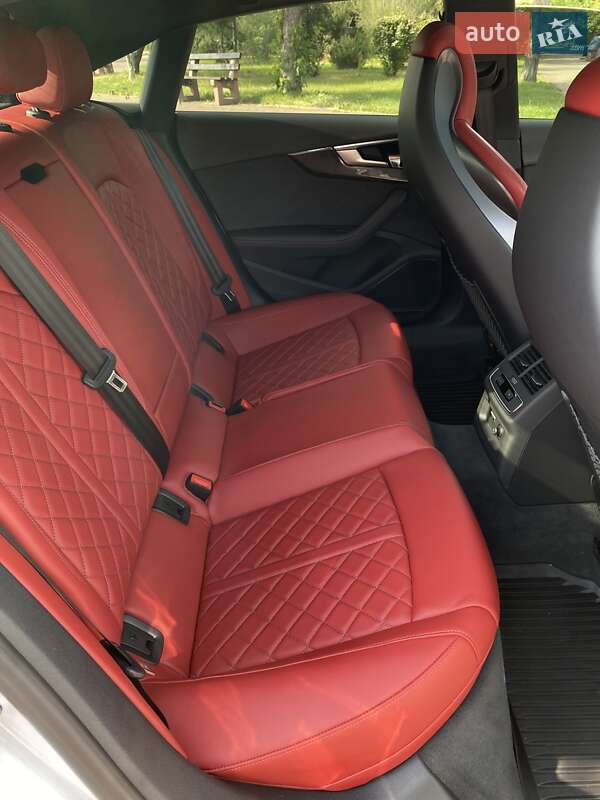Лифтбек Audi S5 2024 в Киеве