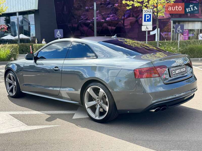 Купе Audi S5 2015 в Киеве