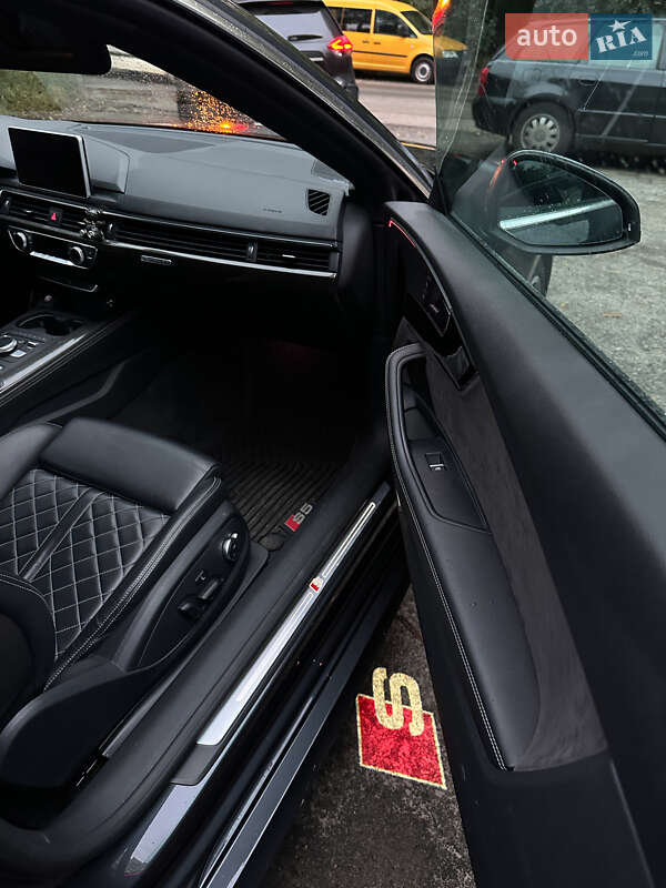 Купе Audi S5 2017 в Киеве