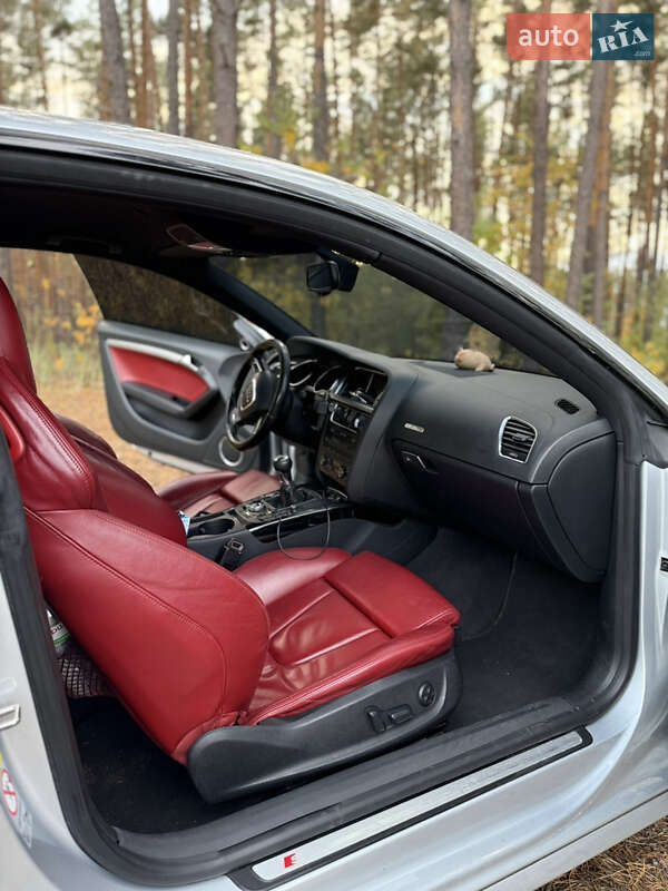 Купе Audi S5 2008 в Киеве