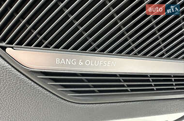 Ліфтбек Audi S5 2024 в  фото 8 Ліфтбек Audi S5 2024 в
