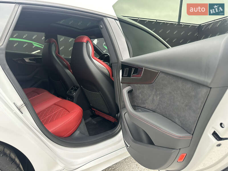 Лифтбек Audi S5 2024 в Киеве фото 28 Лифтбек Audi S5 2024 в Киеве