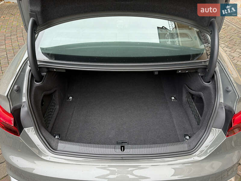 Купе Audi S5 2023 в Черновцах