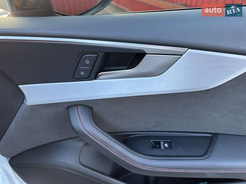 Купе Audi S5 2019 в Киеве