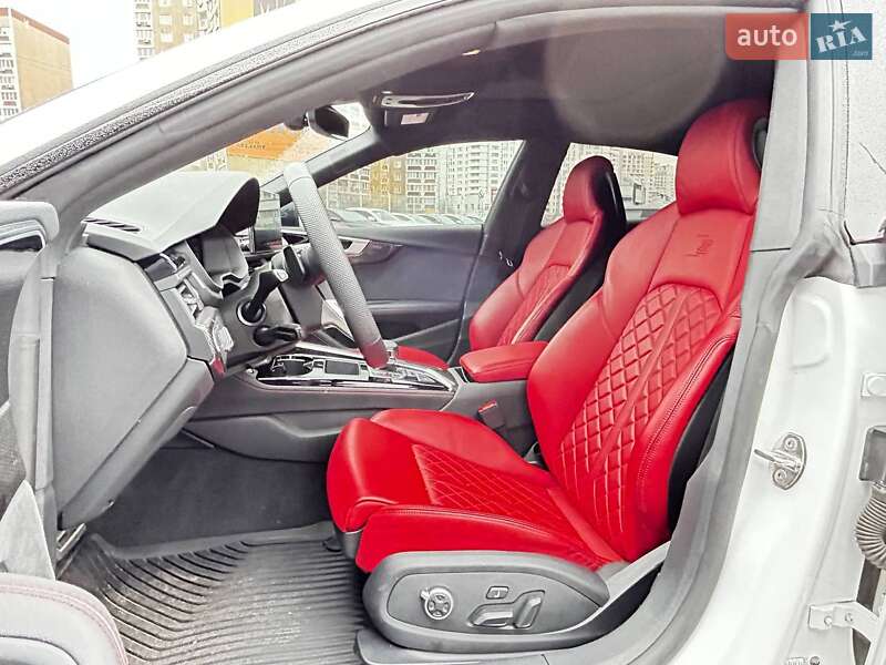Лифтбек Audi S5 2024 в Киеве
