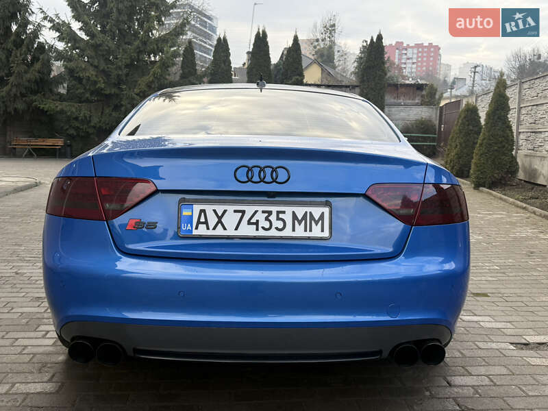 Купе Audi S5 2009 в Львове