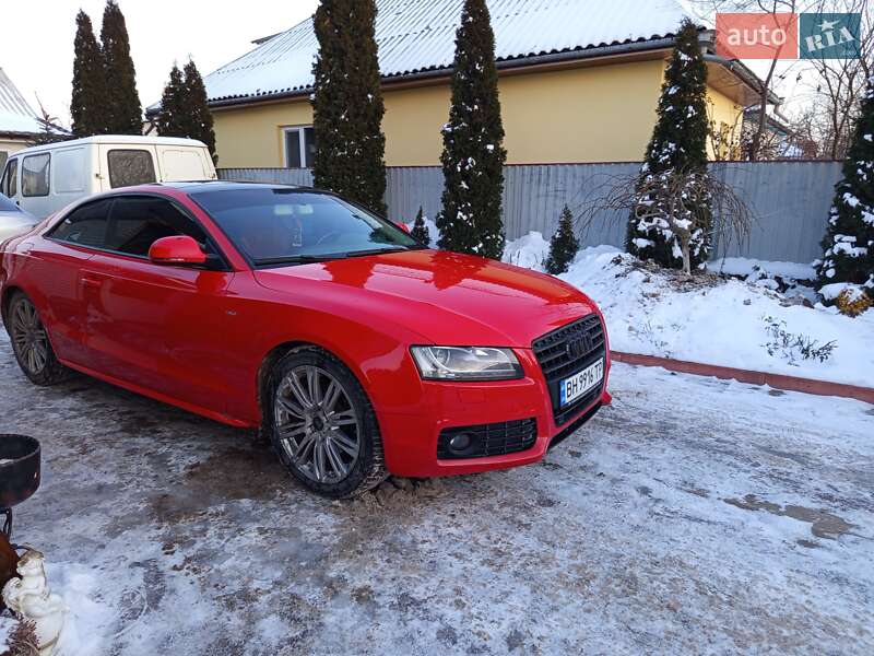 Купе Audi S5 2011 в Бершаді