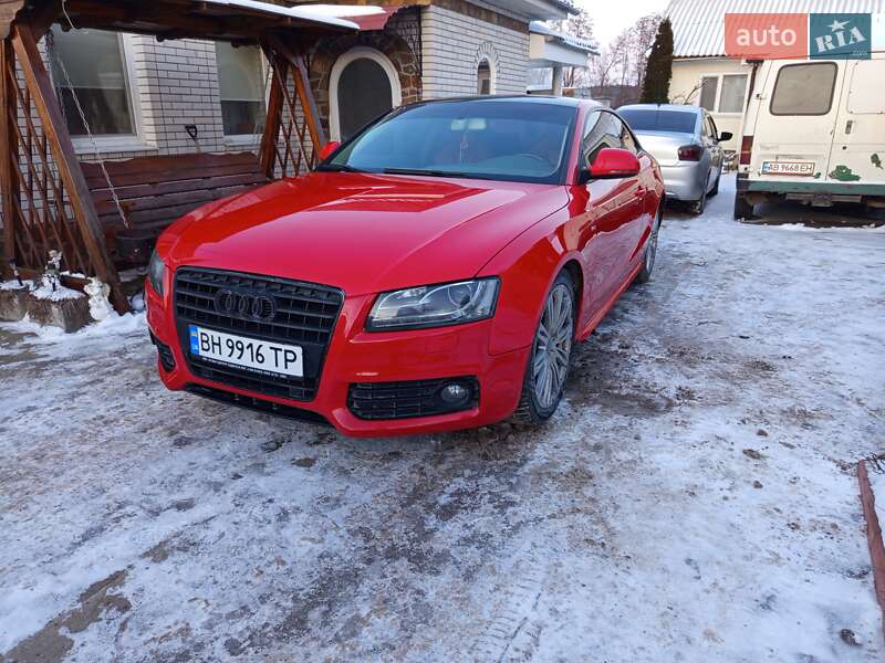 Купе Audi S5 2011 в Бершаді