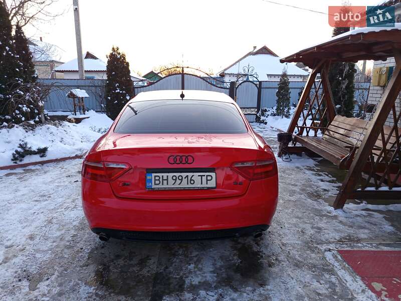 Купе Audi S5 2011 в Бершаді