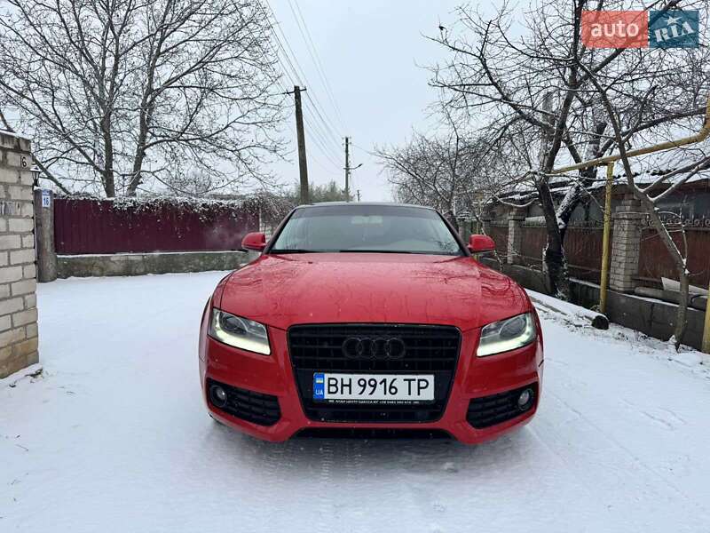 Купе Audi S5 2011 в Бершаді