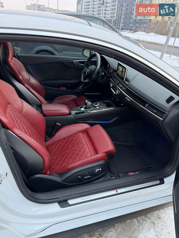 Купе Audi S5 2018 в Львові