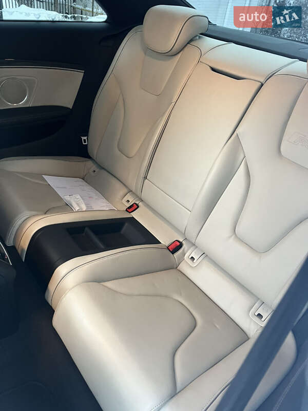 Купе Audi S5 2010 в Києві фото 10 Купе Audi S5 2010 в Києві