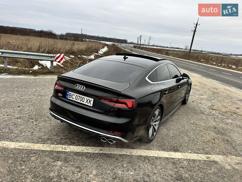Купе Audi S5 2018 в Львові